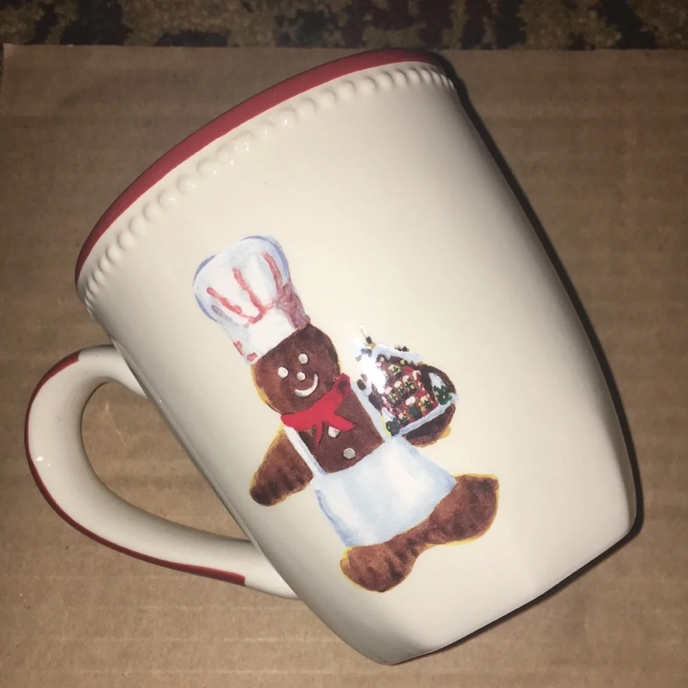 Williams Sonoma Gingerbread Mugs Set